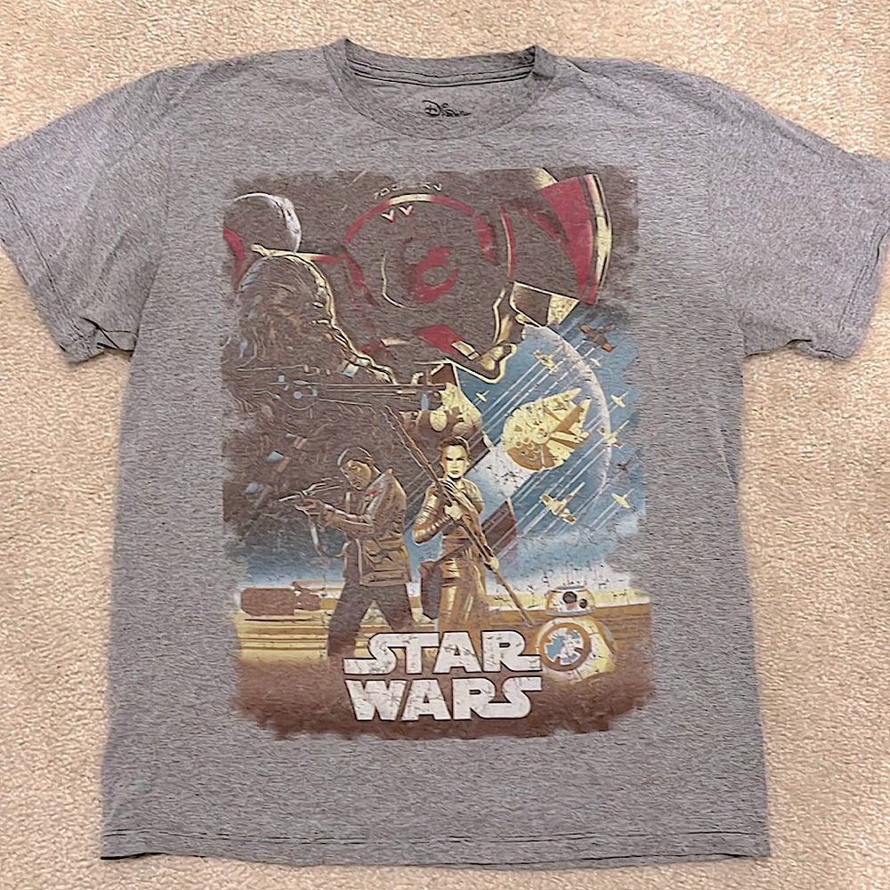 Star Wars The Force Awakens limited release t-shirt. Size M